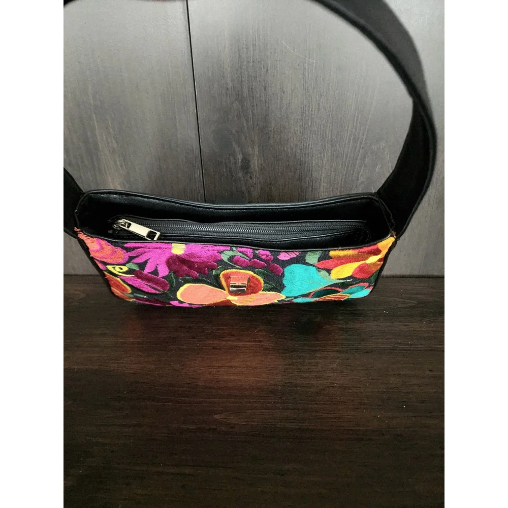 Floral Embroided Embossed Tooled Artisan LEATHER Handbag Bag Purse - Black